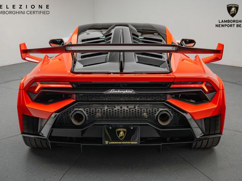 Used 2022 Lamborghini Huracan STO image 17