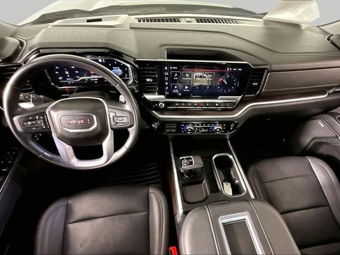 Used 2022 GMC Sierra 1500 SLT w/ SLT Premium Plus Package RWD image 8