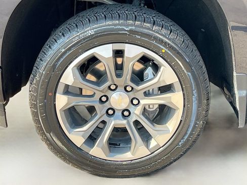 Used 2023 Chevrolet Silverado 1500 High Country AWD/4WD image 32