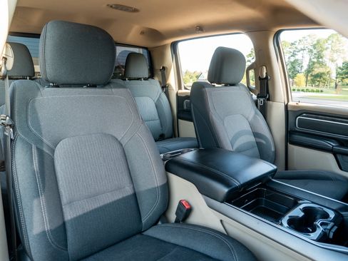 Used 2019 RAM 1500 Big Horn RWD image 17