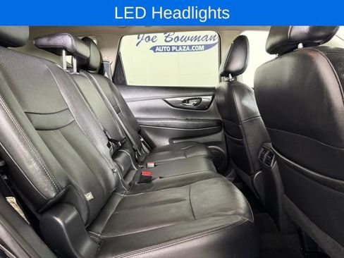 Used 2017 Nissan Rogue SL w/ SL Premium Package image 21