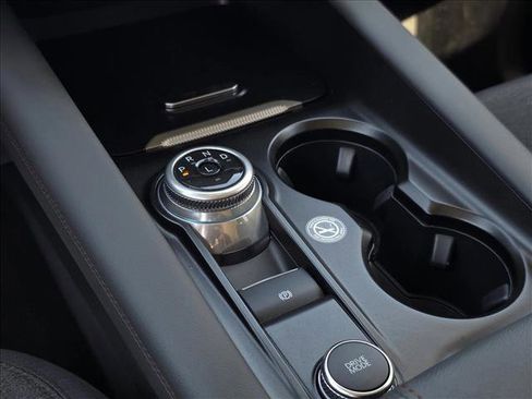 Used 2025 Ford Explorer Active image 21