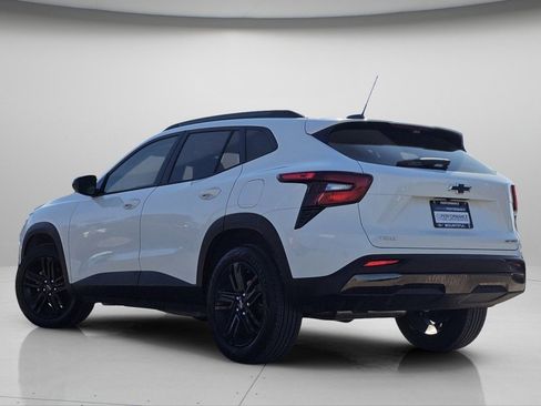 Used 2024 Chevrolet Trax ACTIV w/ Sunroof Package image 22