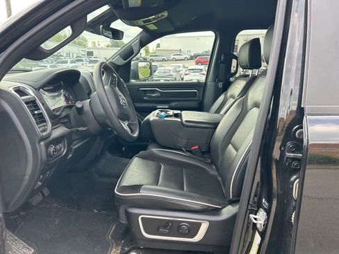 Used 2025 RAM 1500 Laramie AWD/4WD image 6
