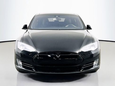 Used 2015 Tesla Model S 85D image 2
