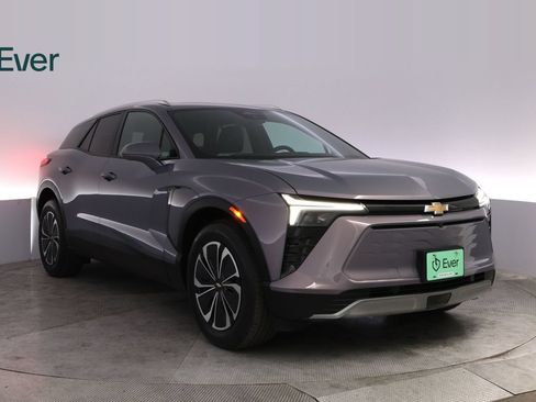 Used 2024 Chevrolet Blazer EV LT AWD/4WD image 13