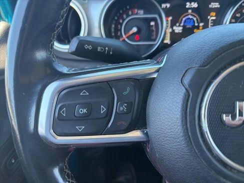 Used 2020 Jeep Wrangler Unlimited Sahara w/ Uconnect 4C Nav & Sound Group AWD/4WD image 18