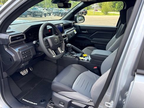 Certified 2026 Toyota Tacoma TRD Sport AWD/4WD image 13