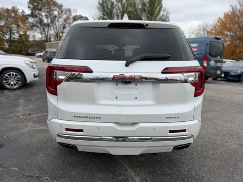 Used 2023 GMC Acadia Denali w/ Denali Ultimate Package image 4