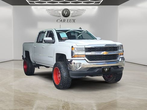 Used 2018 Chevrolet Silverado 1500 LT w/ LT Convenience Package image 7
