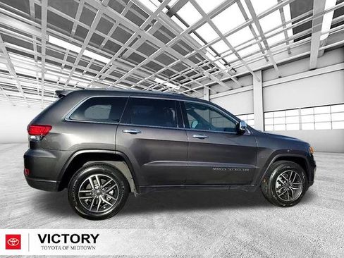 Used 2021 Jeep Grand Cherokee Limited image 2