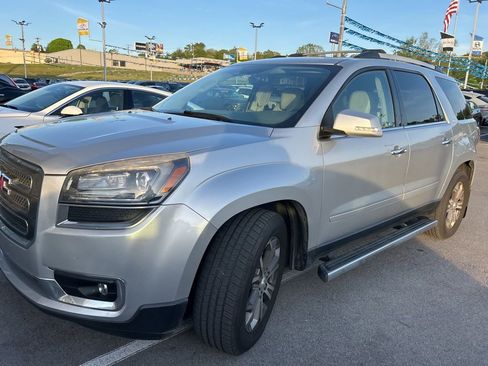 Used 2015 GMC Acadia SLT image 1