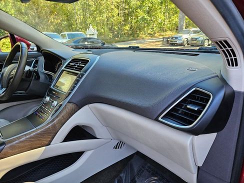 Used 2016 Lincoln MKX Reserve w/ Technology Package image 45