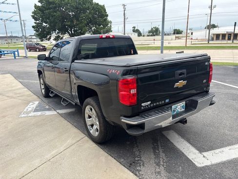 Used 2018 Chevrolet Silverado 1500 LT w/ LT Eassist Package AWD/4WD image 5