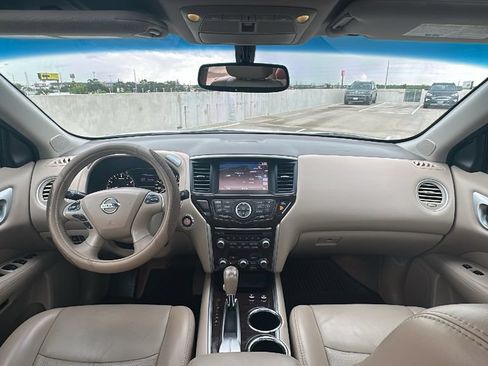 Used 2014 Nissan Pathfinder Platinum w/ Platinum Premium Package FWD image 23