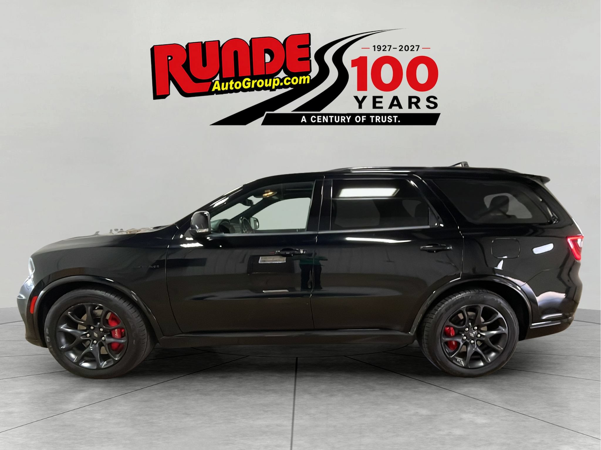 Used 2021 Dodge Durango R/T w/ Tow 'N Go Package AWD/4WD image 2