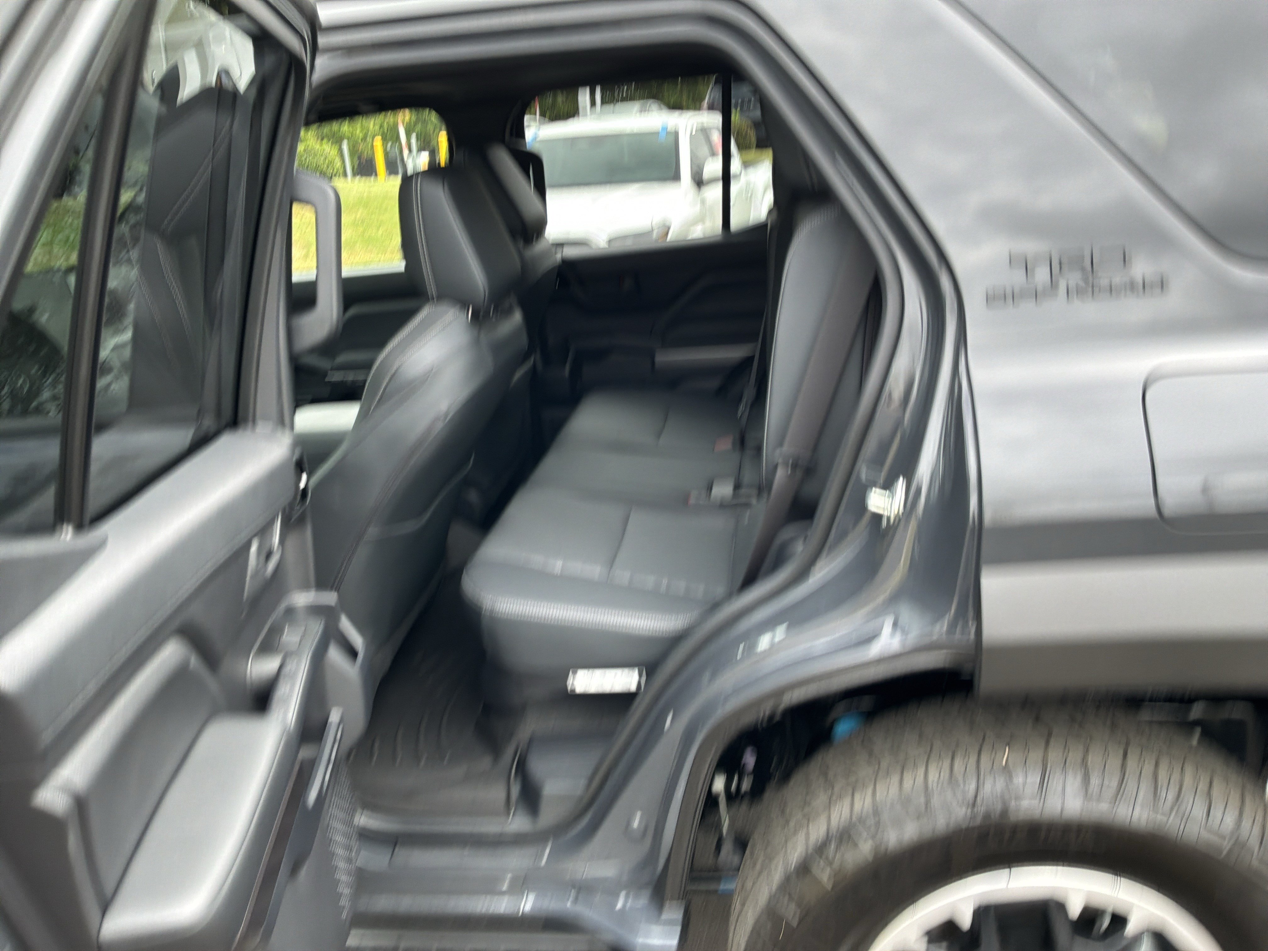Used 2025 Toyota 4Runner TRD Off-Road Premium AWD/4WD image 31