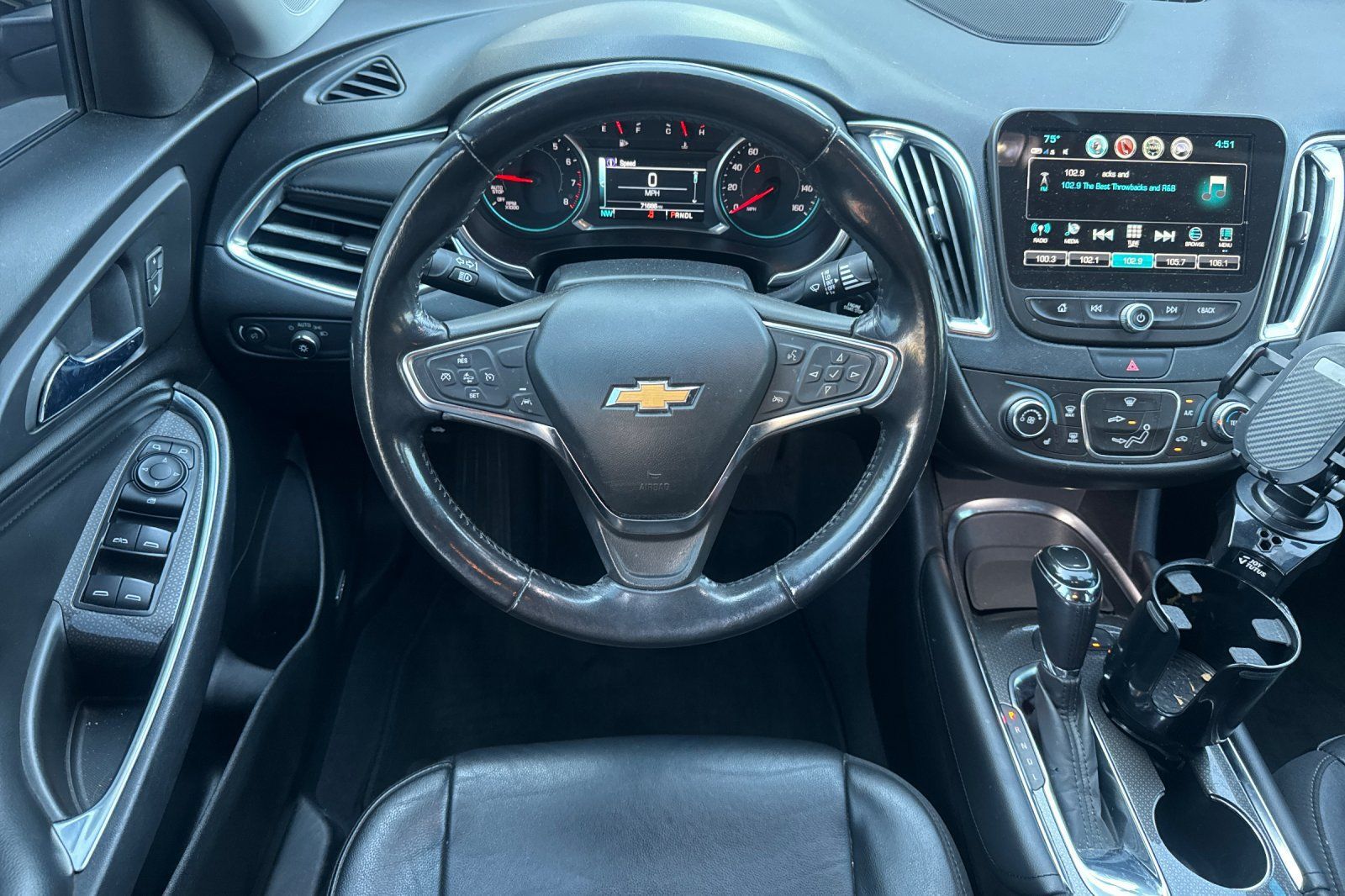 Used 2018 Chevrolet Malibu LT w/ Leather Package FWD image 17