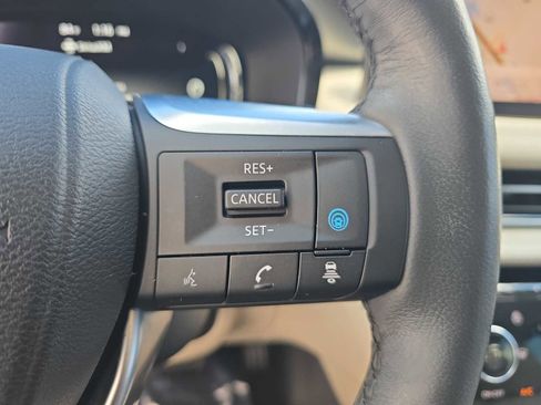 Used 2023 INFINITI QX60 Luxe w/ Performance Audio Package FWD image 25
