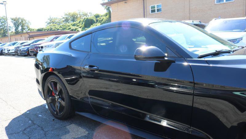 Used 2019 Ford Mustang Coupe RWD image 8