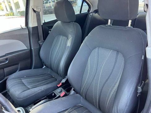 Used 2017 Chevrolet Sonic LT FWD image 10