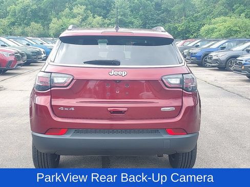 Used 2022 Jeep Compass Latitude w/ Sun and Sound Group AWD/4WD image 6