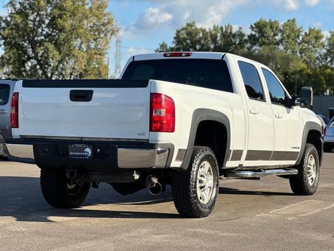 Used 2008 Chevrolet Silverado 2500 LTZ w/ Suspension Package, Off-Road image 11