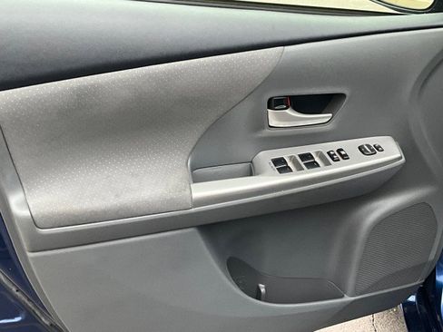 Used 2013 Toyota Prius V Three image 23