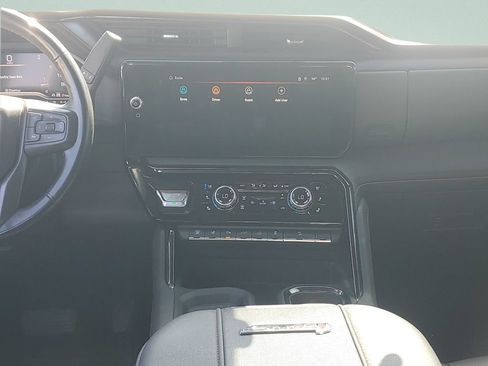 Used 2024 GMC Sierra 2500 AT4 w/ AT4 Premium Plus Package AWD/4WD image 15