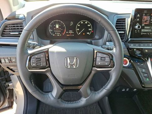 Used 2025 Honda Odyssey Elite image 17