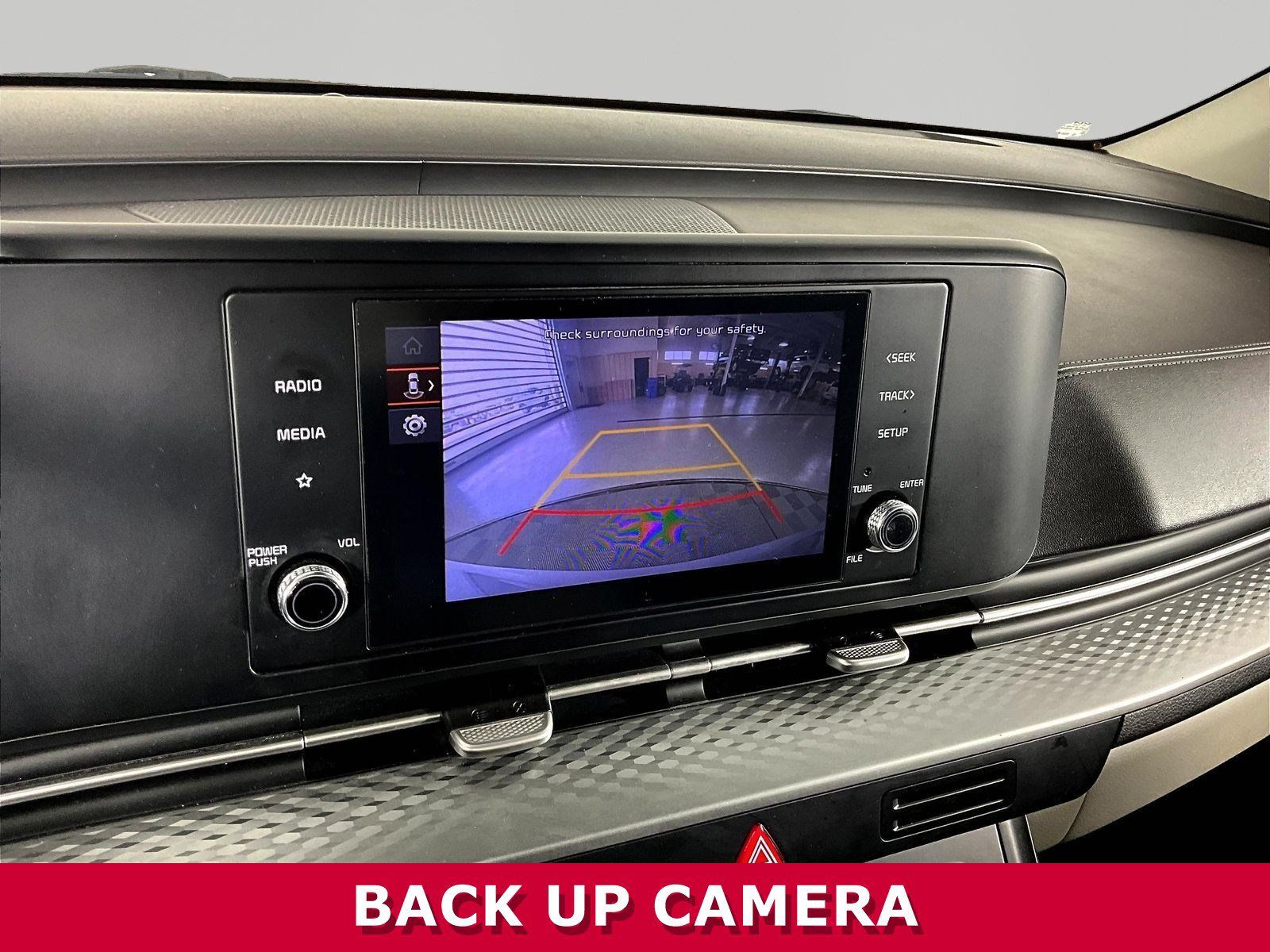 Used 2023 Kia Carnival LX FWD image 14