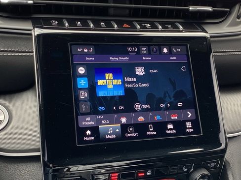 Used 2023 Jeep Grand Cherokee Altitude image 16