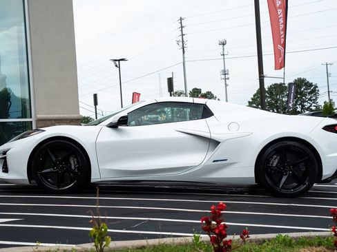Used 2024 Chevrolet Corvette E-Ray AWD/4WD image 24