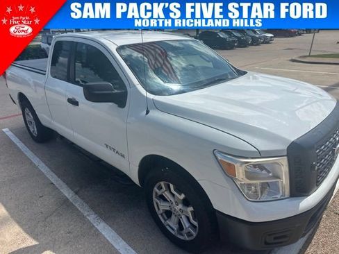 Used 2017 Nissan Titan S AWD/4WD image 3