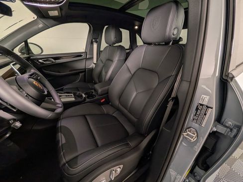 New 2026 Porsche Macan Turbo AWD/4WD image 5