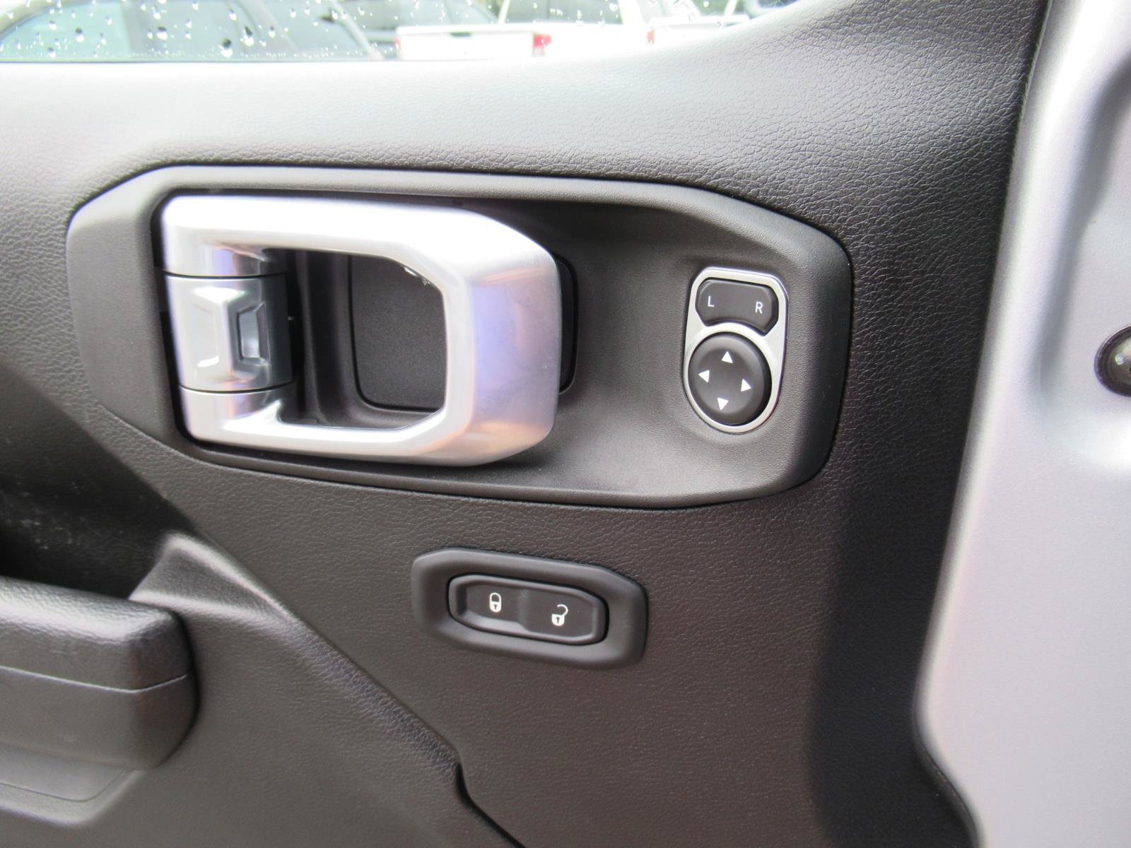 Used 2022 Jeep Wrangler Unlimited Sport AWD/4WD image 20