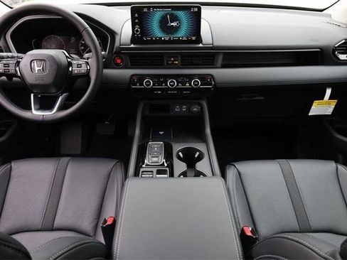 New 2025 Honda Pilot EX-L image 13