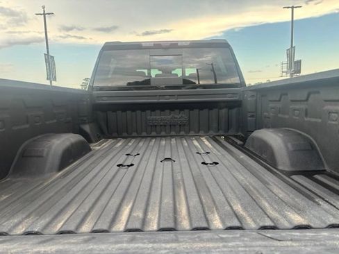 Used 2024 Chevrolet Silverado 2500 High Country w/ High Country Premium Package AWD/4WD image 10