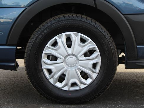 Used 2023 Ford Transit 350 XLT image 22