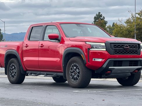 Used 2023 Nissan Frontier PRO-4X w/ Pro-4X Premium Package image 2