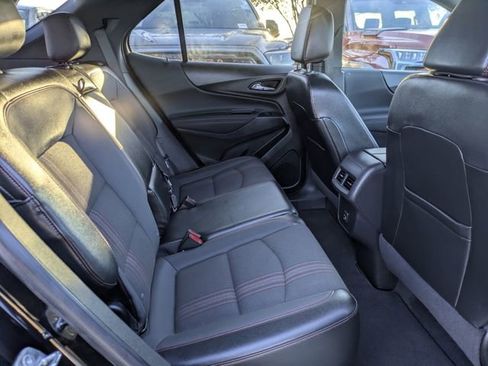 Used 2023 Chevrolet Equinox RS image 31