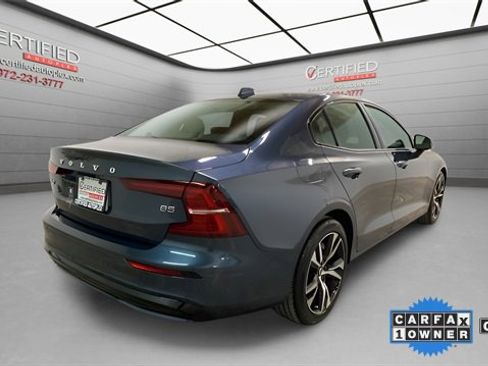 Used 2025 Volvo S60 B5 Core image 6