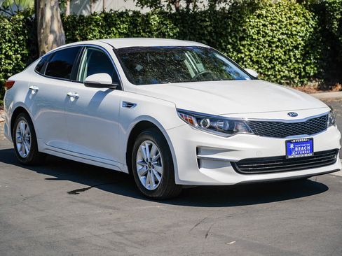 Used 2018 Kia Optima LX FWD image 5