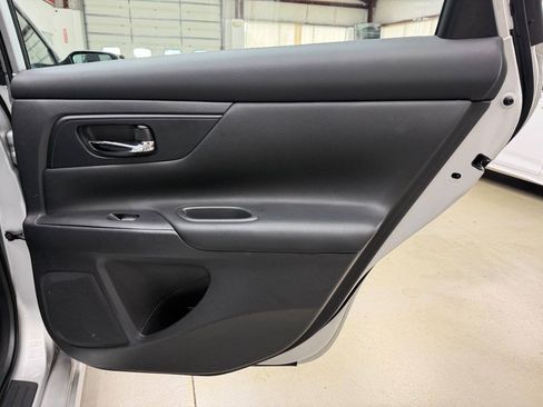 Used 2016 Nissan Altima 2.5 S w/ Power Driver Seat Package FWD image 15