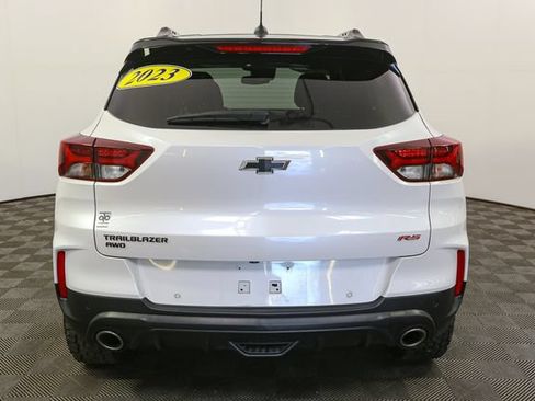 Used 2023 Chevrolet TrailBlazer RS w/ Sun and Liftgate Package AWD/4WD image 8