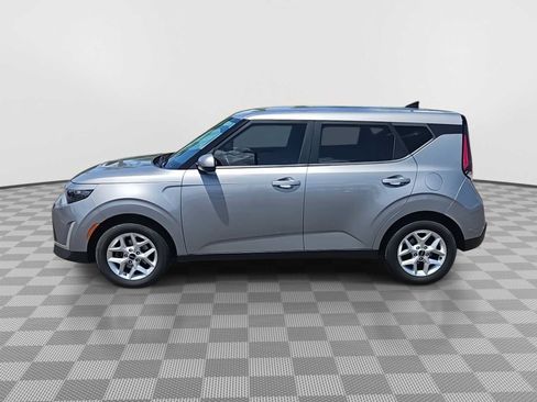 Used 2023 Kia Soul LX w/ Option Group 015 FWD image 5