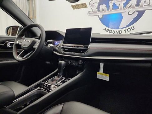 New 2025 Jeep Compass Trailhawk w/ Trailhawk Convenience Group image 24