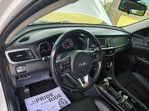 Used 2016 Kia Optima EX image 18