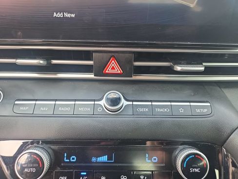 Used 2024 Hyundai Elantra SEL w/ Convenience Package FWD image 26