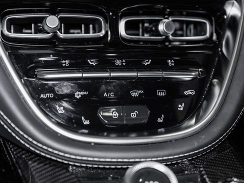 Used 2023 Aston Martin DBX 707 image 32